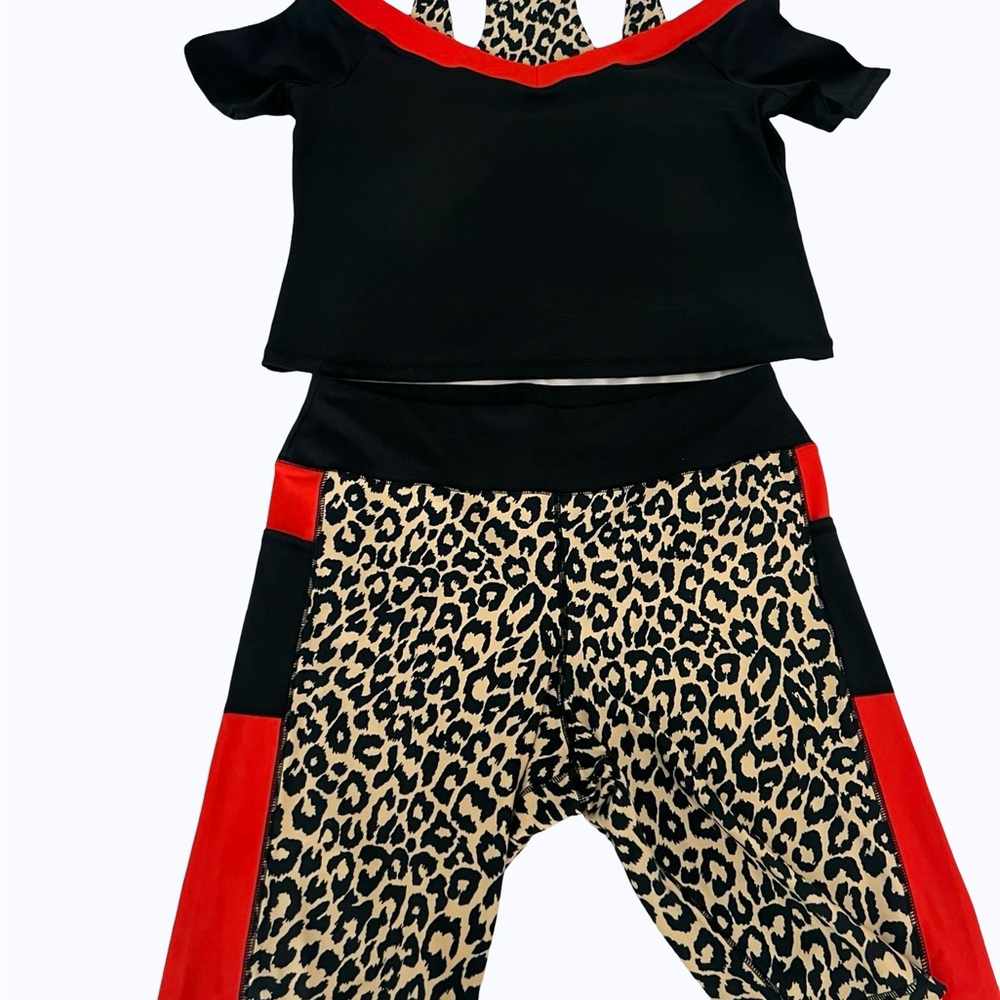 New York & Company Black and Brown Leopard Print Set